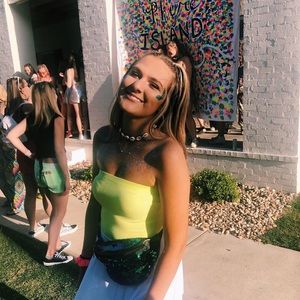 Meet your Posher, Olivia